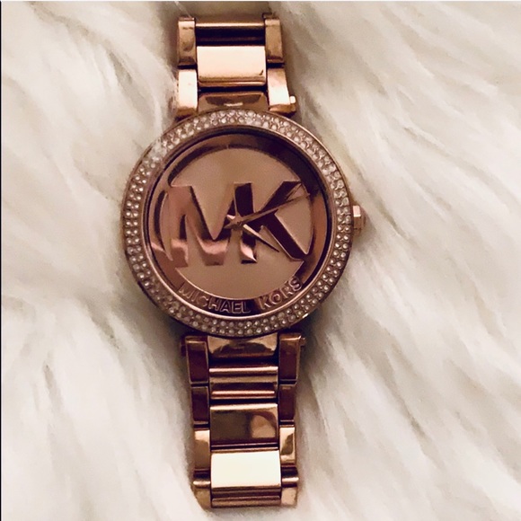 Michael Kors rose gold watch - Picture 1 of 2